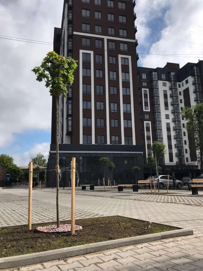 Чудова квартира в центрі міста Рівне Екстер'єр фото